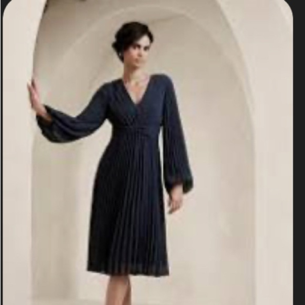 NWOT.  Banana Republic Black Long Sleeve Pleated V-Neck Dress